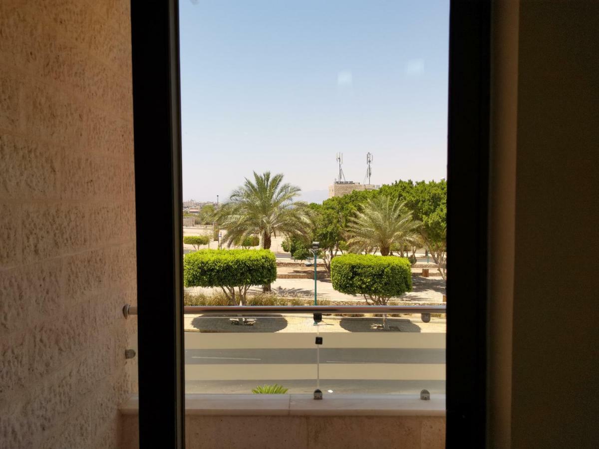 Al Jawad Suites Aqaba Exterior photo